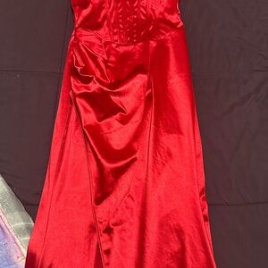 Elegant Red Evening Gown